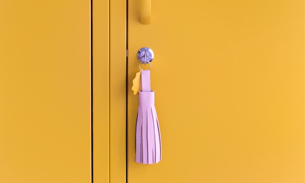 make your own - leather tassel keyring