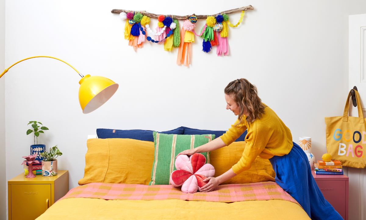 A colorful home tour with visual designer, Sophie Elinor!