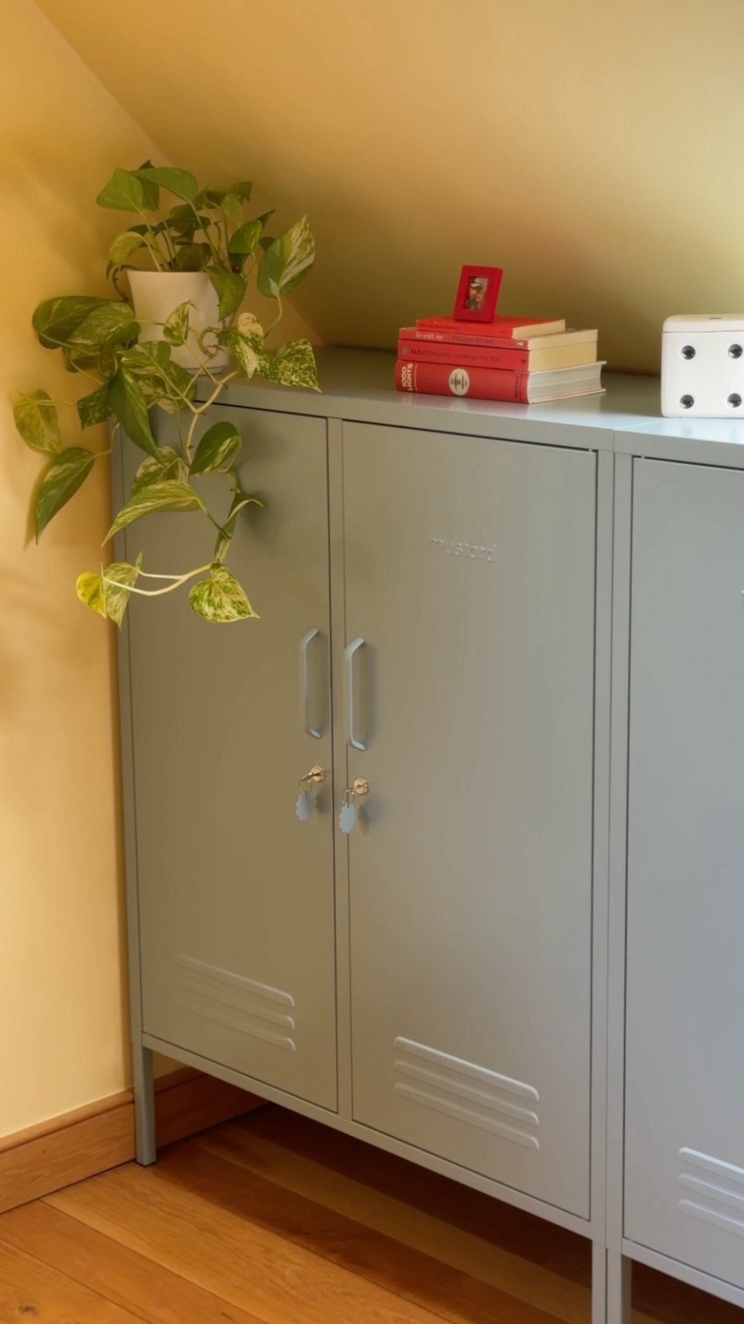 The Midi locker in Ocean blue