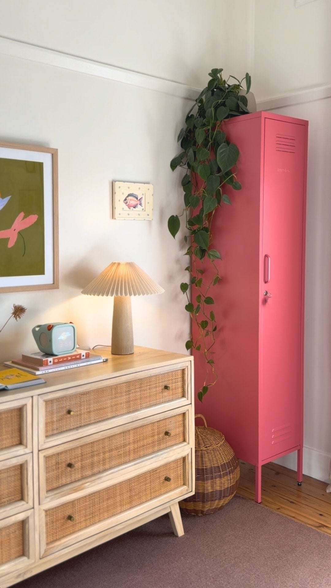 The Skinny locker in Berry pink